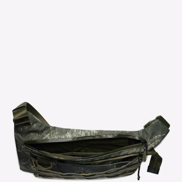 NIKE PRINTED CAMO CROSS BODY WASIT PACK - Picture 4 of 7